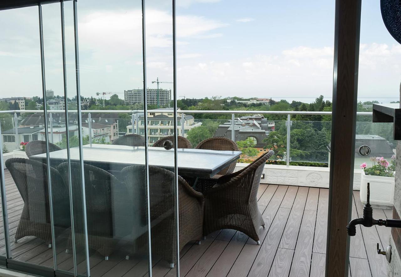 Under The Stars - Lux Penthouse With Pool And Terrace By Flat Mаnager Lägenhet Saints Constantine and Helena Exteriör bild